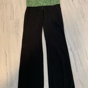 Victoria’s Secret PINK yoga pants